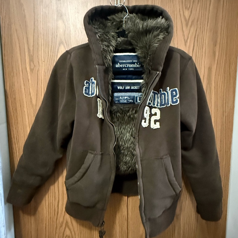 Vintage Y2K Abercrombie Kids Brown Faux Fur-Lined Wolf Jaw Jacket - L